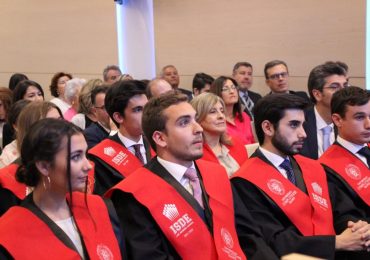 Acto de graduación de la 1ª promoción del doble título de Grado en Derecho y Máster en Abogacía Internacional